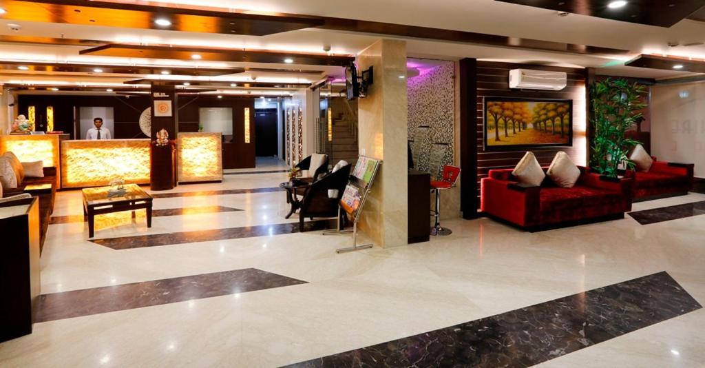 Airport La Sapphire Hotel & Restaurant ニューデリー エクステリア 写真