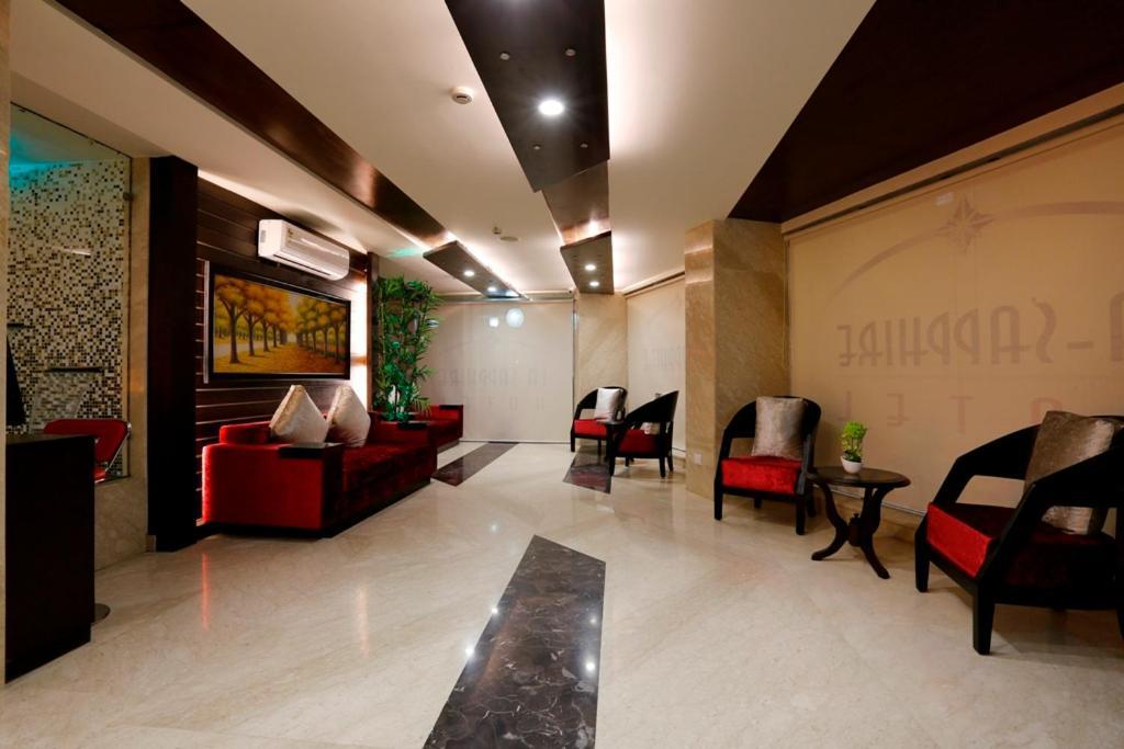 Airport La Sapphire Hotel & Restaurant ニューデリー エクステリア 写真